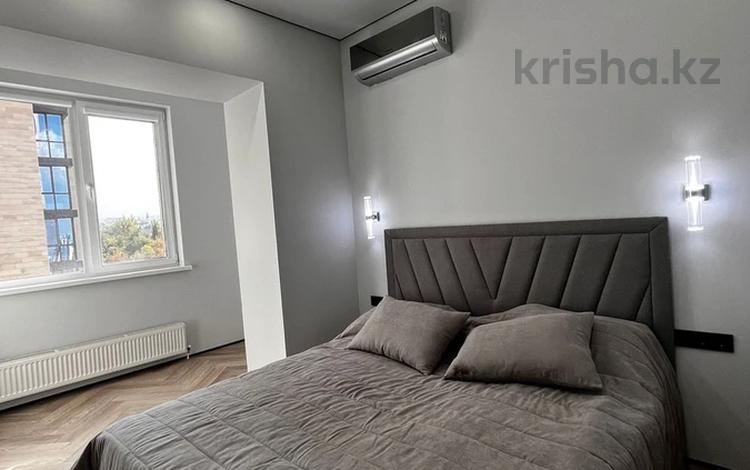 2-комнатная квартира, 56 м², 6/20 этаж помесячно, Гагарина 310 за 450 000 〒 в Алматы, Бостандыкский р-н — фото 2