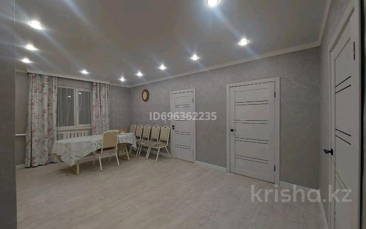 Отдельный дом • 3 комнаты • 120 м² • 7 сот., Агротехснаб 101 — Между п. Жайық и Трёкино за 23 млн 〒 в Уральске — фото 2