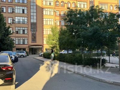 2-бөлмелі пәтер · 82 м² · 2/5 қабат, мкр Нурсая, Акжарма 10, бағасы: 33 млн ₸ в Атырау