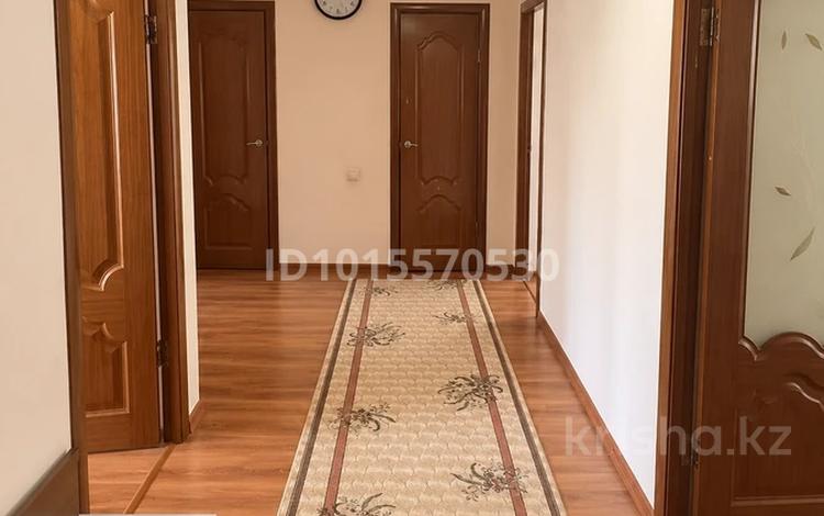 3-комнатная квартира · 72.6 м² · 4/5 этаж, сатпаева 5 за 25 млн ₸ в Атырау, мкр Авангард-4 — фото 2