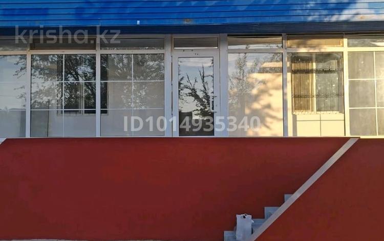 Еркін, кеңселер, дүкендер мен бутиктер, қоймалар, сұлулық салондары, медорталықтар мен дәріханалар · 70 м², бағасы: 45 млн ₸ в Атырау, мкр Авангард-2 — фото 2