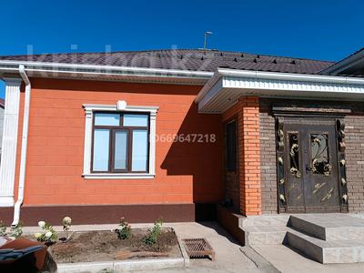 Жеке үй · 4 бөлме · 200 м² · 15 жүзд., пгт Балыкши, Зарослый 130, бағасы: 38 млн ₸ в Атырау