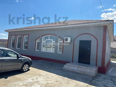 Жеке үй · 4 бөлме · 161.1 м² · 10 жүзд., Атырау ш/а., Мукан Суйесинова 32, бағасы: 30 млн ₸ в мкр Атырау