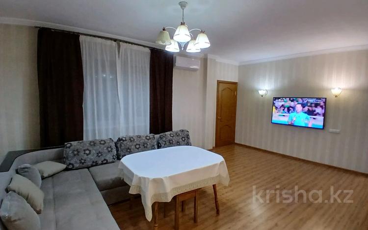 2-комнатная квартира · 70 м² · 13/16 этаж, Аль-Фараби 53 за 400 000 ₸ в Алматы, Бостандыкский р-н — фото 9