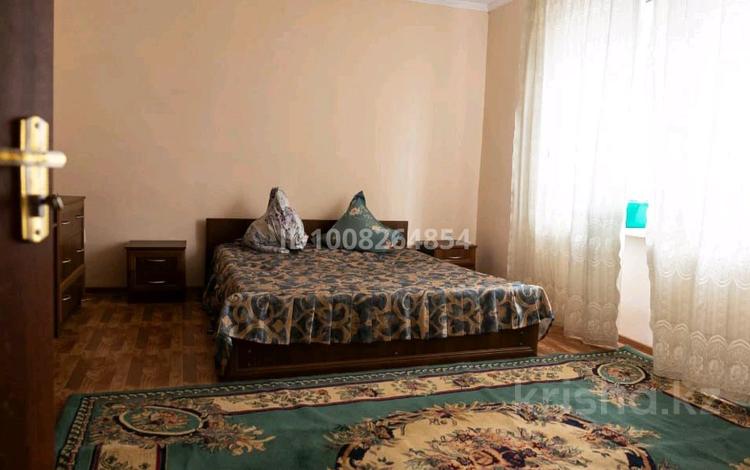 Отдельный дом · 4 комнаты · 280 м², Южная за 150 000 〒 в Конаеве — фото 2