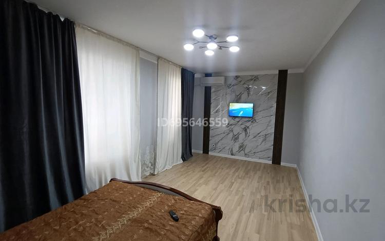 1-комнатная квартира · 60 м² · 1/9 этаж, Нур Актобе 18 — Возле кофе Авеню за 12 000 ₸ — фото 10