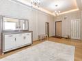 4-комнатная квартира · 180 м² · 8/8 этаж, Достык 13 за 60 000 ₸ в Астане, Есильский р-н — фото 25