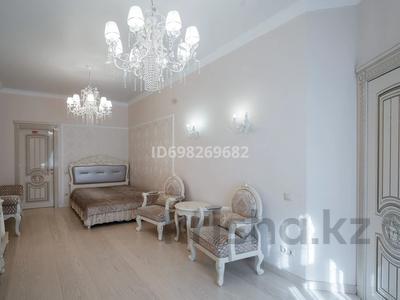 5-комнатная квартира · 385.7 м² · 4/7 этаж, Сундеткали Ескалиева 293/1 за ~ 96.3 млн 〒 в Уральске
