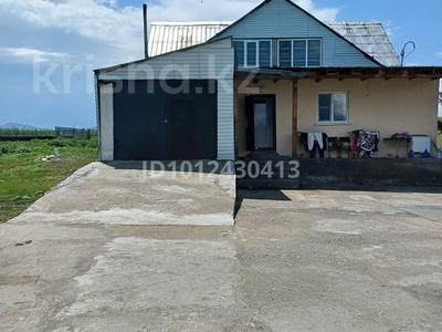 Отдельный дом · 4 комнаты · 120 м² · 50 сот., Садовая 16 — На дороге в стороны Алгабас Бозанбай за 19 млн ₸ в Усть-Каменогорске