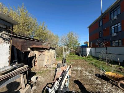 Жер телімі · 7 сотық, Исатай Мухамбета 126 — Район парк Кирова., бағасы: 42 млн ₸ в Уральске