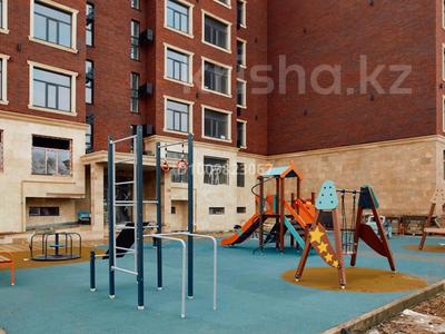 2-комнатная квартира · 74 м² · 6/7 этаж, Нуртас Ондасынов 16 за 35 млн 〒 в Атырау, мкр Жилгородок