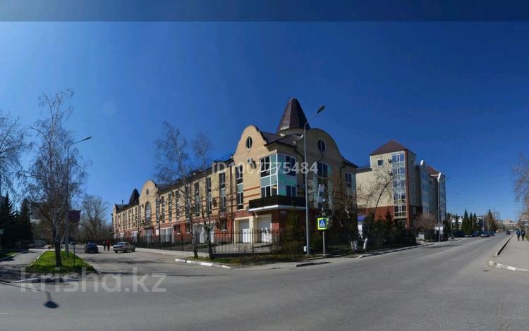 4-комнатная квартира · 305 м², Брусиловского — Васильева. Конституции за 250 млн ₸ в Петропавловске — фото 7