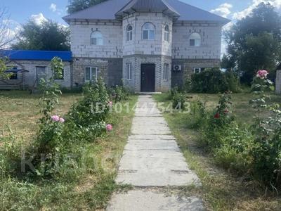 Жеке үй · 8 бөлме · 119.5 м² · 15 жүзд., Жамбыл 78 — СОШ # 1 и магазин Абзал, бағасы: 45 млн ₸ в Аксае