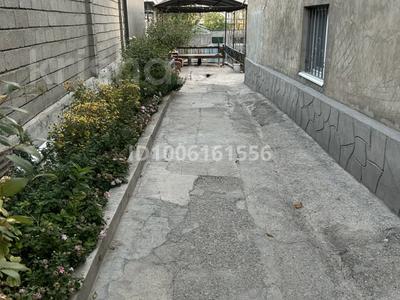 Жеке үй · 6 бөлме · 220 м² · 7 жүзд., Проезд школьный 148 — Алимбетова сш 44, бағасы: 30 млн ₸ в Шымкенте, Енбекшинский р-н