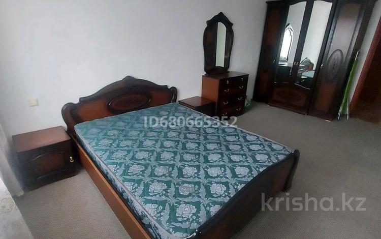 2-бөлмелі пәтер · 54 м² · 11/11 қабат, Ермекова 106/а, бағасы: 180 000 ₸ в Караганде, Казыбек би р-н — фото 2