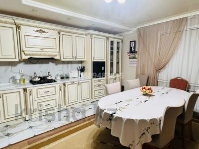 Продажа домов и дачи в Костанайской обл.: Отдельный дом · 6 комнат · 380 м² · 10 сот., Микрорайон Северный, Северный за 85 млн 〒 Отдельный дом · 6 комнат · 380 м² · 10 сот., Микрорайон Северный, Северный за 85 млн 〒 в Костанае