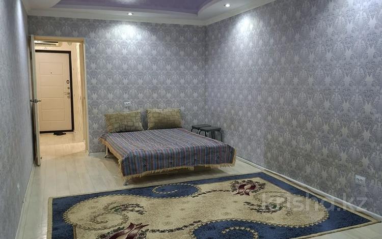 2-комнатная квартира · 43 м², 12-й мкр 23 за 10 000 ₸ в Актау — фото 2