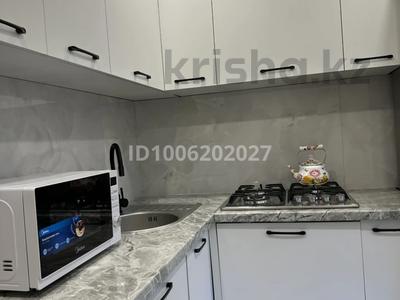 3-бөлмелі пәтер · 70 м² · 1/5 қабат, Клочкова 30 — Жамбыла-Ауезова, бағасы: 400 000 ₸ в Алматы, Алмалинский р-н