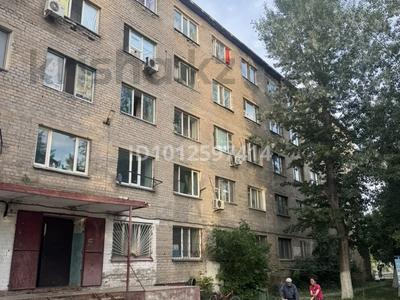 1-бөлмелі пәтер · 14 м² · 2/5 қабат, Дукенуулы 21/1, бағасы: 9 млн ₸ в Астане, р-н Байконур