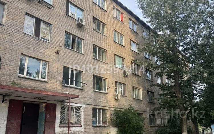 1-бөлмелі пәтер · 14 м² · 2/5 қабат, Дукенуулы 21/1, бағасы: 9 млн ₸ в Астане, р-н Байконур — фото 2