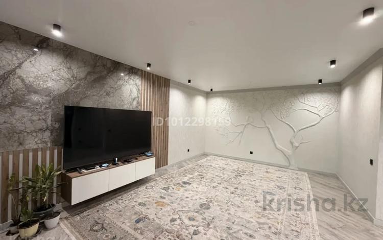 3-комнатная квартира · 102 м² · 5/9 этаж, Ружейникова 14 за 30 млн ₸ в Уральске — фото 2