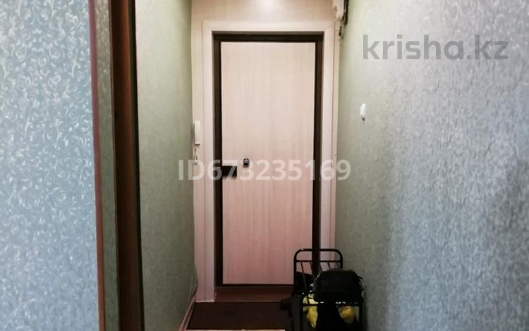 3-комнатная квартира, 58 м², 2/5 этаж, Мира 15 за 18 млн 〒 в Павлодаре — фото 2