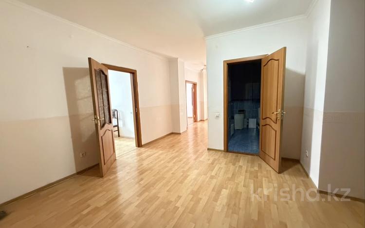 3-бөлмелі пәтер · 120 м² · 2/16 қабат, Ташенова 7, бағасы: 58.8 млн ₸ в Астане, Алматы р-н — фото 2
