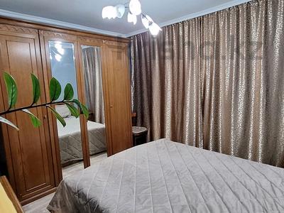 2-комнатная квартира · 50 м² · 4/5 этаж, Момышулы 33 — Центр города КРУГЛОСУТОЧНО за 15 000 ₸ в Семее