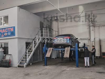 Продажа коммерческой недвижимости в Карагандинской обл.: Азс, автосервисы и автомойки · 740 м² за 95 млн 〒 Азс, автосервисы и автомойки · 740 м² за 95 млн 〒 в Караганде, Алихана Бокейханова р-н