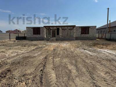 Отдельный дом · 5 комнат · 360 м² · 10 сот., мкр Оркен, 5 15 за 25 млн 〒 в Атырау