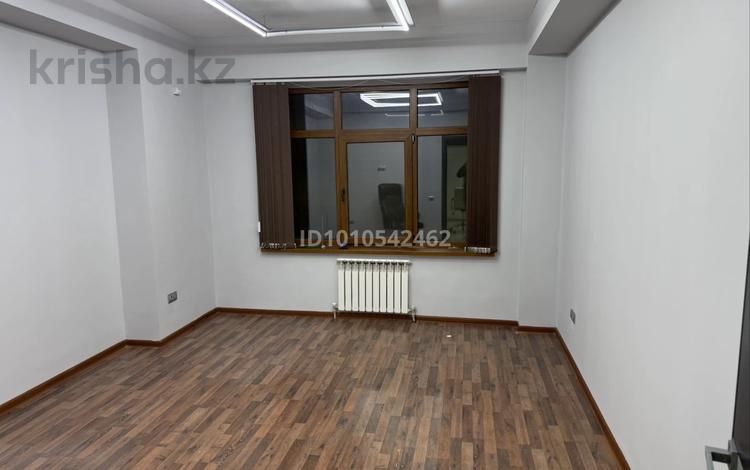Кеңселер · 240 м², бағасы: 1.1 млн ₸ в Алматы, Медеуский р-н — фото 17