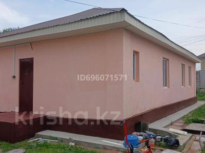 Жеке үй · 3 бөлме · 100 м² · 8 сот., мкр Акжар, Келимбетова 84, бағасы: 210 000 〒 в Алматы, Наурызбайский р-н