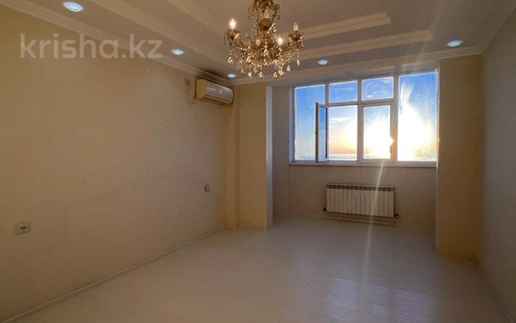 2-комнатная квартира · 77 м² · 12/16 этаж, 17-й мкр 5 за 26.5 млн ₸ в Актау — фото 2