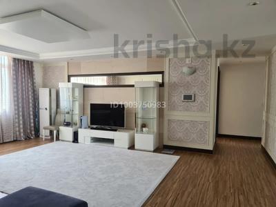 4-бөлмелі пәтер · 150 м² · 17/25 қабат, Кошкарбаева 8 — Тауельсиздик, бағасы: 800 000 〒 в Астане, Сарайшык р-н