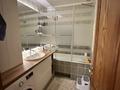 4-комнатная квартира · 106 м² · 2/5 этаж, Достык — Пр. Достык, уг. ул. Жамал Омаровой за 145 млн ₸ в Алматы, Медеуский р-н — фото 16
