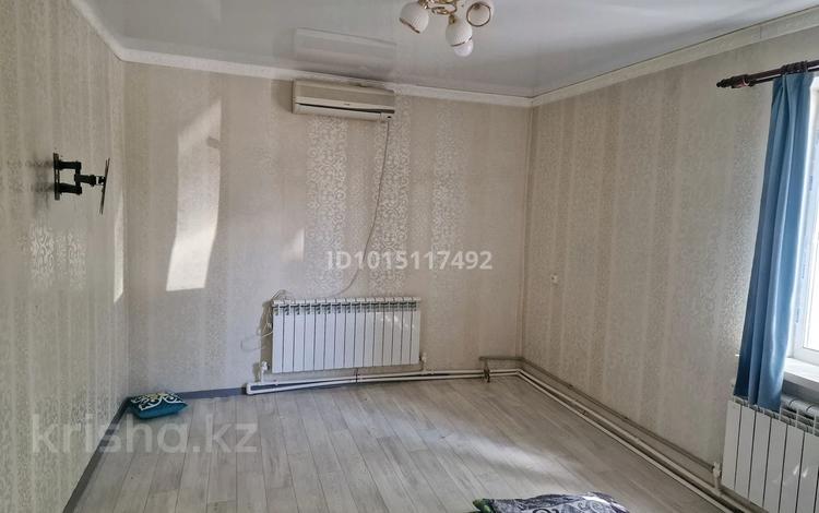 Часть дома · 3 комнаты · 60 м² · 5 сот., Шернияза 116 за 11.5 млн ₸ в Актобе, мкр. Курмыш — фото 2