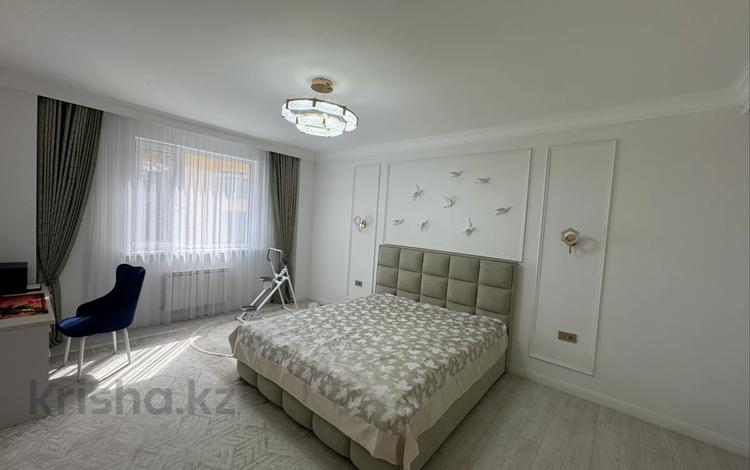 4-бөлмелі пәтер · 200 м² · 4/10 қабат, Азербайжан Мамбетова 10 — Набережная, бағасы: 125 млн ₸ в Астане, Сарыарка р-н — фото 8