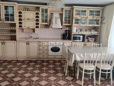 4-бөлмелі пәтер · 85 м² · 4/5 қабат, мкр Городской Аэропорт, Космонавтов 145 — Космонавтов, бағасы: 27.5 млн ₸ в Караганде, Казыбек би р-н