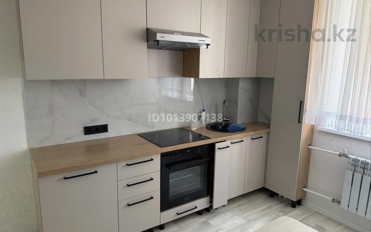 2-комнатная квартира · 65 м² · 4/9 этаж, Джамбула 5а за 250 000 ₸ в Семее — фото 2