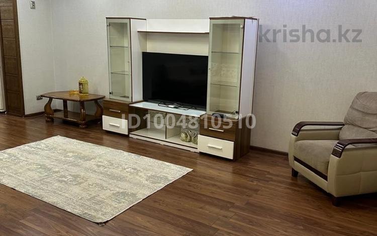 3-комнатная квартира · 80 м² · 3/5 этаж, Диваева 12 за 280 000 ₸ в Шымкенте, Аль-Фарабийский р-н — фото 2