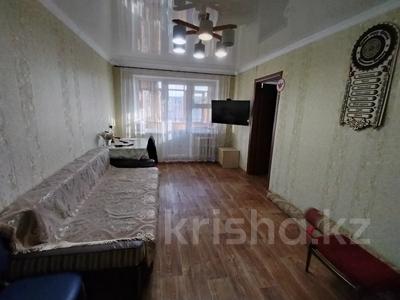 3-комнатная квартира · 56.2 м² · 5/5 этаж, Майкудук, 12й микрорайон 40 за 11.5 млн 〒 в Караганде, Алихана Бокейханова р-н
