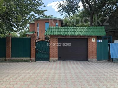 Жеке үй · 10 бөлме · 450 м² · 6 жүзд., Ескі қала, Айтеке би 4 — Айтеке би мен Герцен көшесінің қиылысы, бағасы: 80 млн ₸ в Актобе, Старый город
