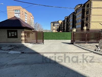 2-комнатная квартира, 81 м², 2/5 этаж, К.Сатпаева 15д за 65 млн 〒 в Усть-Каменогорске, Ульбинский