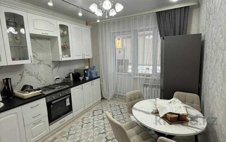 3-комнатная квартира · 84 м² · 2/9 этаж, Акансери 45/1 за 250 000 ₸ в Уральске — фото 2