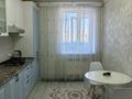 2-бөлмелі пәтер · 60 м² · 8/10 қабат, 11 ш/а. 13 — Шайкенова ,Маметовой, бағасы: 3 000 ₸ в Актобе, мкр 11 — фото 3