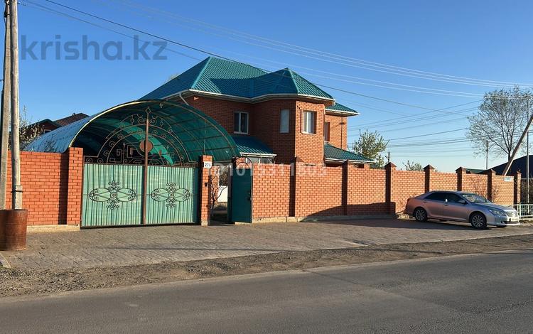 Отдельный дом · 6 комнат · 280 м² · 10 сот., Биекенов 49 — Центральная улица за 80 млн ₸ в Актобе, жилой массив Заречный-3 — фото 2