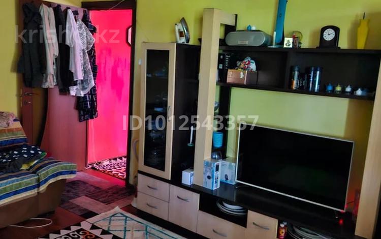 2-бөлмелі пәтер · 48 м² · 3/5 қабат, Проспект Республики 12 — рядом стоит 9- этажка, бағасы: 23 млн ₸ в Шымкенте, Туран р-н — фото 2