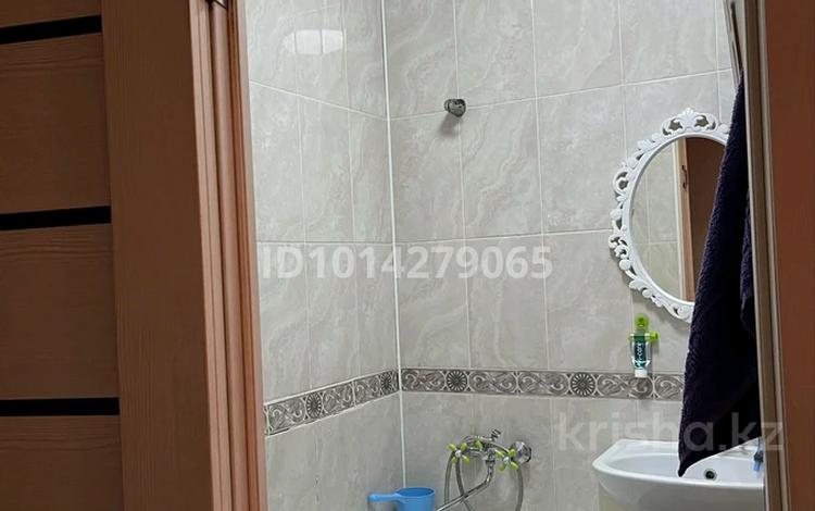 2-комнатная квартира · 48 м² · 3/5 этаж, Майкудук, Майкудук, 17й микрорайон 48 за 14 млн ₸ в Караганде, Алихана Бокейханова р-н — фото 2