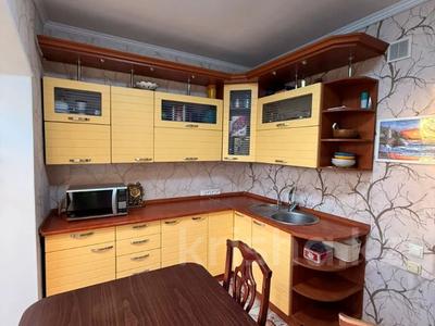 4-комнатная квартира · 87 м² · 4/5 этаж, Розыбакиева 68 за 69 млн 〒 в Алматы, Алмалинский р-н