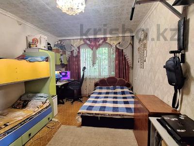 1-бөлмелі пәтер · 30 м² · 1/5 қабат, 14-шағынаудан, бағасы: 6.5 млн ₸ в Караганде, Алихана Бокейханова р-н
